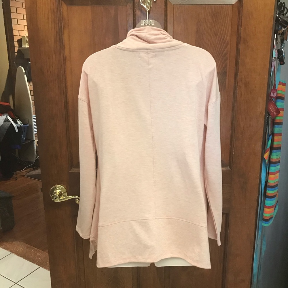 NWT Cupio women’s cowl neck Top. faint pink - Picture 3 of 11